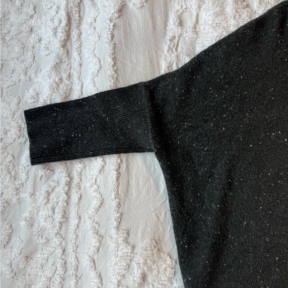 Gray Turtleneck funky sleeve oversized Sweater size M soft B8 - Picture 7 of 12